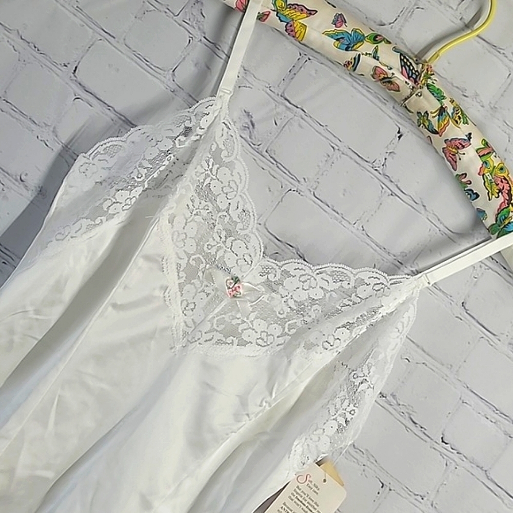 🆕️NWT Vintage 90s White Satin Floral Lace USA Made Adjustable Straps Tank Top S - Picture 6 of 15